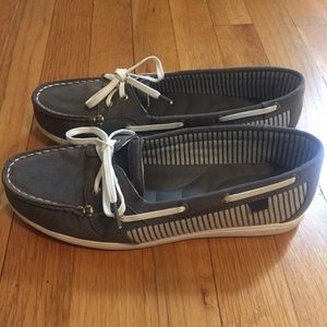 Sperry boat shoes